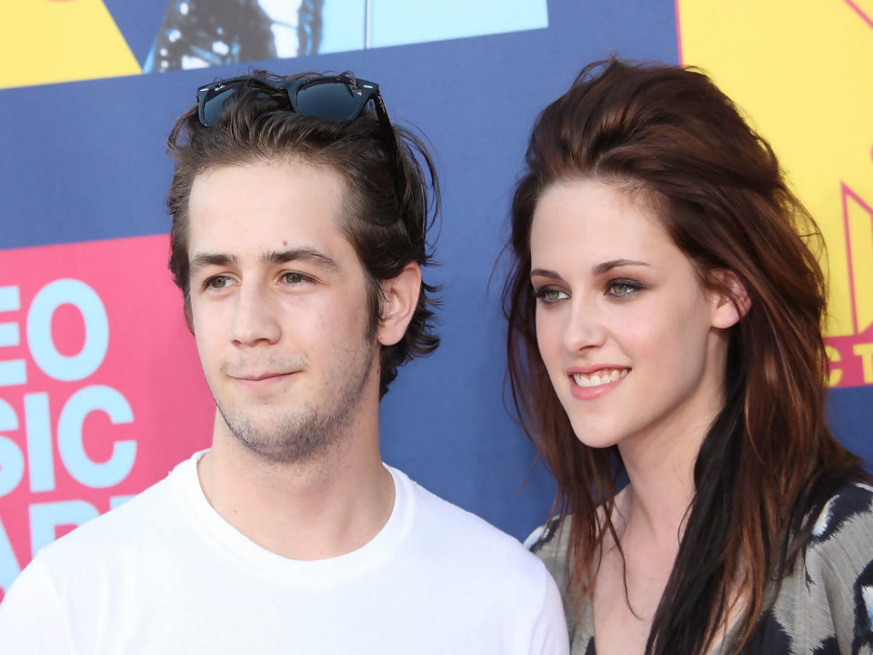 11. Kristen Stewart and Michael Angarano