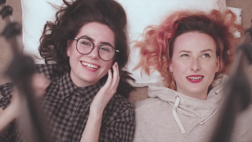 Reasons For Girls To Get Married After 25 3 Girls Laughing
