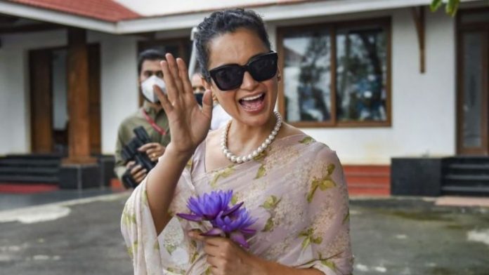 Featured Image - ScoopNow - Kangana leaves Mumbai with a heavy heart; Says thinking me as weak is a profound mistake