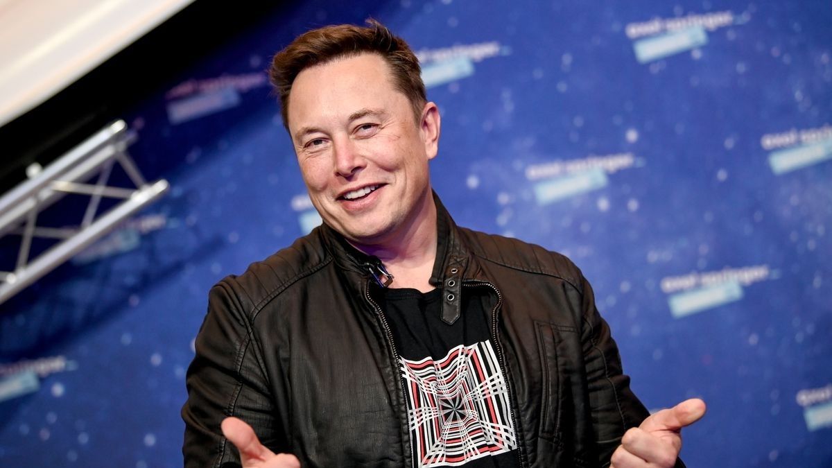 Elon Musk Is Now The Richest Person In The World, Passing Jeff Bezos ...
